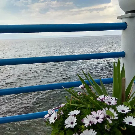 Skiron House Case de vacanță *
