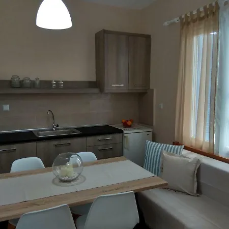 Skiron House Case de vacanță *